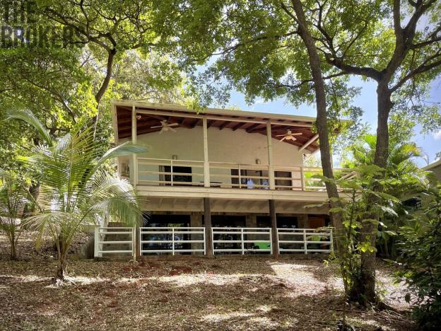 Prodej komerční, Coxen Hole, Roatán, Honduras, 304 m2