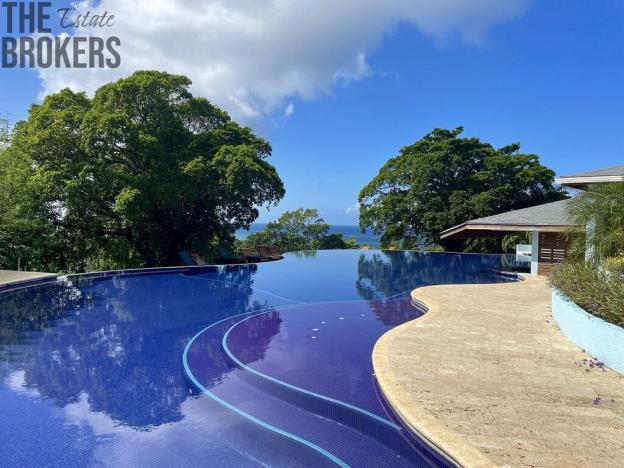 Prodej komerční, Coxen Hole, Roatán, Honduras, 304 m2