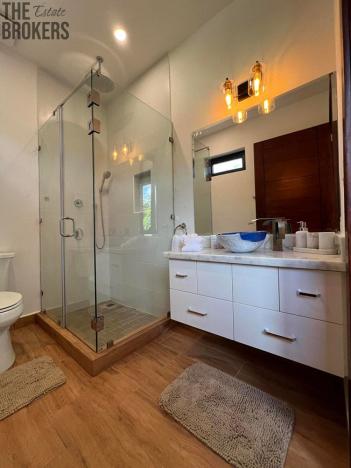 Prodej bytu, Coxen Hole, Roatán, Honduras, 186 m2