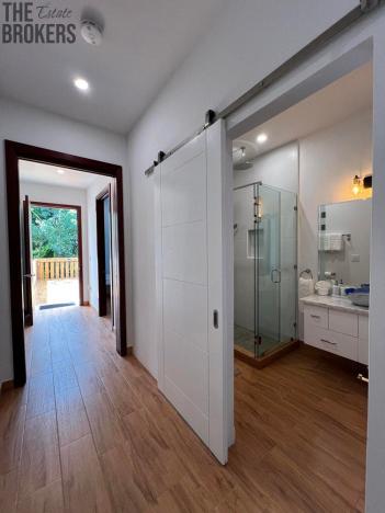 Prodej bytu, Coxen Hole, Roatán, Honduras, 186 m2