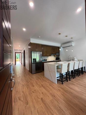 Prodej bytu, Coxen Hole, Roatán, Honduras, 186 m2