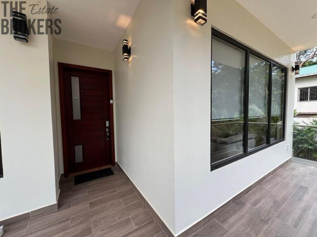 Prodej bytu 3+1, Coxen Hole, Roatán, Honduras, 139 m2