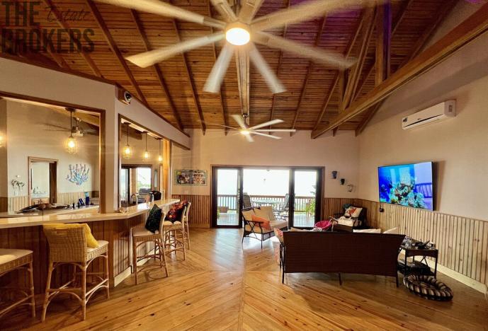 Prodej rodinného domu, Coxen Hole, Roatán, Honduras, 419 m2