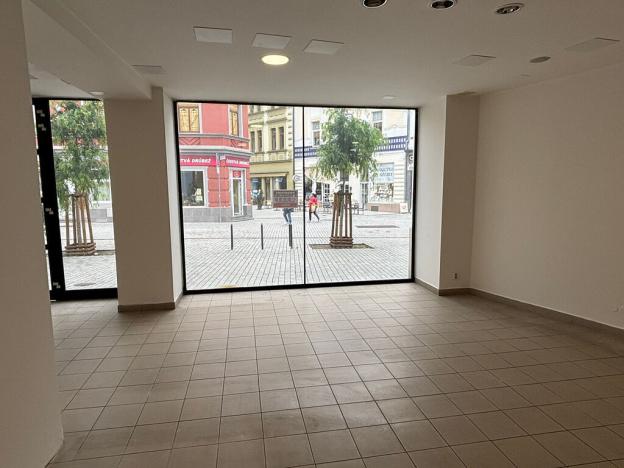 Pronájem obchodního prostoru, Kladno, Komenského, 121 m2