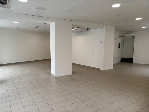 Pronájem obchodního prostoru, Kladno, Komenského, 121 m2