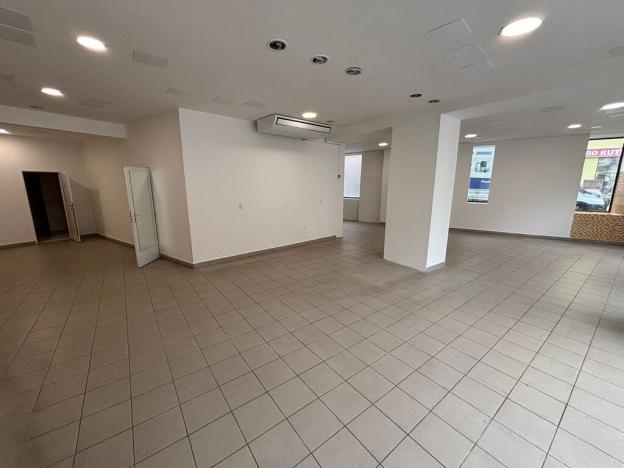 Pronájem obchodního prostoru, Kladno, Komenského, 121 m2