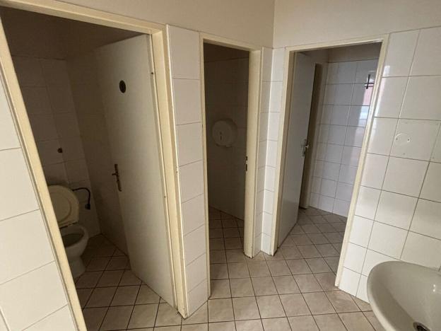 Pronájem obchodního prostoru, Kladno, Komenského, 121 m2