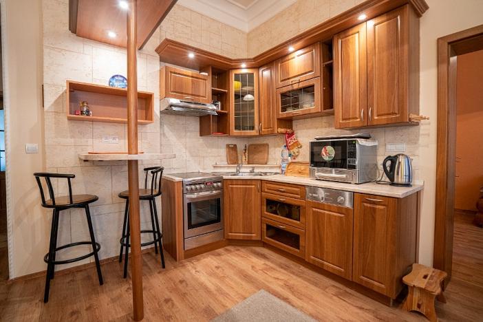 Prodej bytu 3+kk, Karlovy Vary, Kolmá, 71 m2