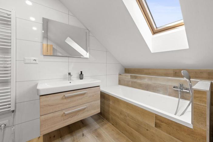 Prodej rodinného domu, Hrádek, 281 m2