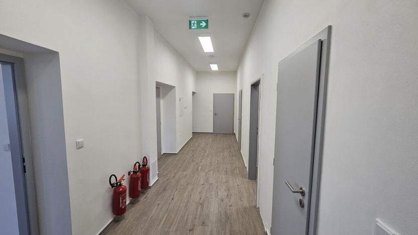 Pronájem kanceláře, Králův Dvůr, Plzeňská