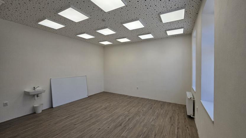 Pronájem kanceláře, Králův Dvůr, Plzeňská