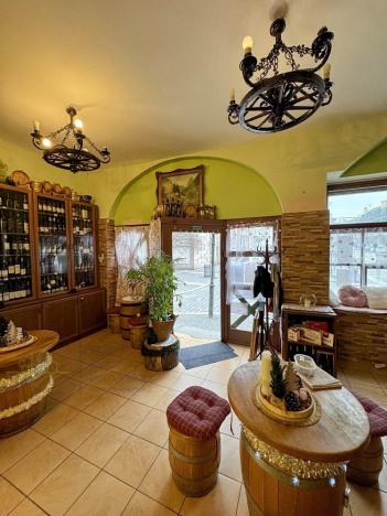 Pronájem restaurace, Turnov, náměstí Českého Ráje, 120 m2