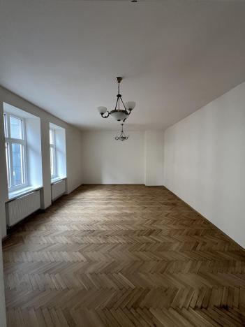 Prodej bytu 2+1, Liberec - Liberec III-Jeřáb, 1. máje, 80 m2