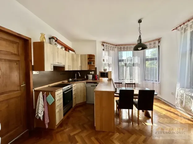 Prodej vily, Broumov, třída Masarykova, 360 m2