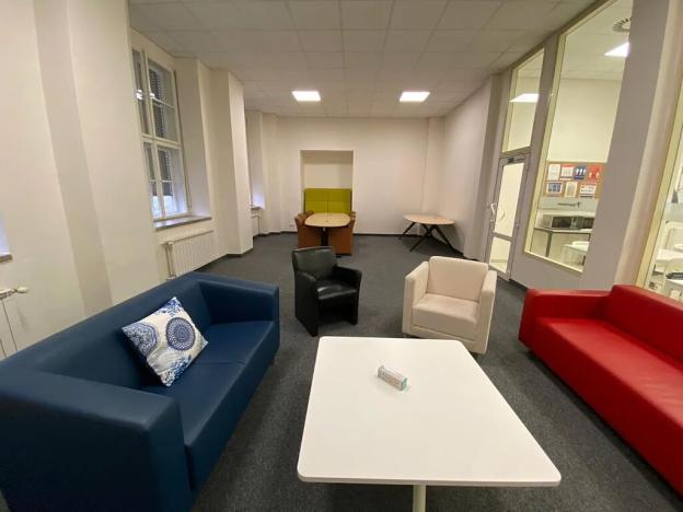 Pronájem kanceláře, Hodonín, Bratislavská, 490 m2