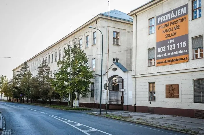 Pronájem kanceláře, Hodonín, Bratislavská, 490 m2