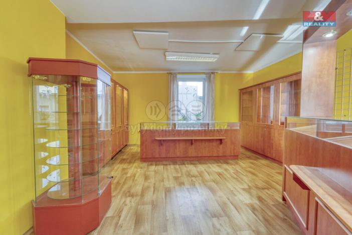 Pronájem obchodního prostoru, Kralovice, Masarykovo nám., 38 m2