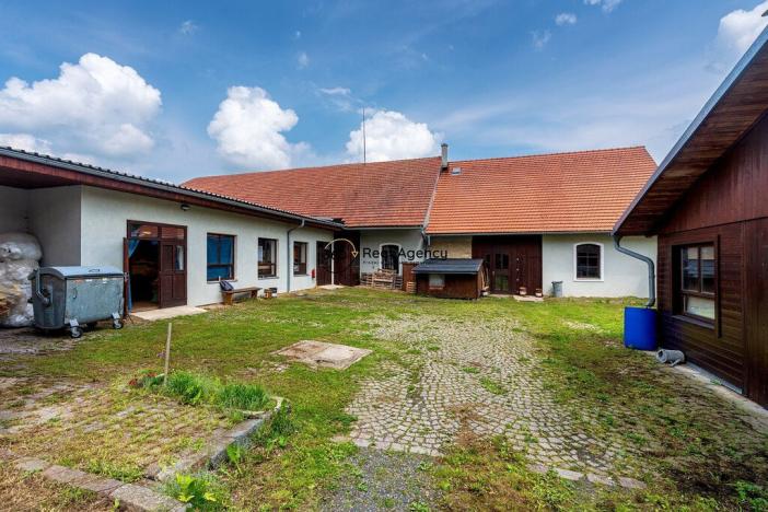 Prodej výrobních prostor, Hrušová, 1100 m2