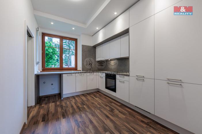 Pronájem bytu 2+1, Karlovy Vary - Dvory, 1. máje, 57 m2