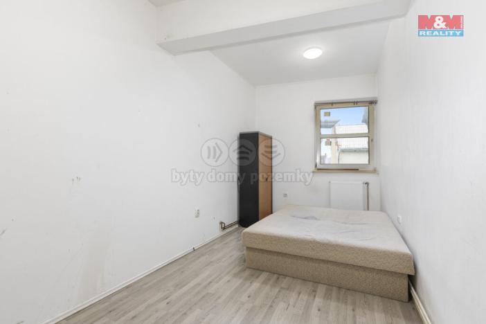 Prodej činžovního domu, Hlinsko, Poděbradovo náměstí, 1787 m2