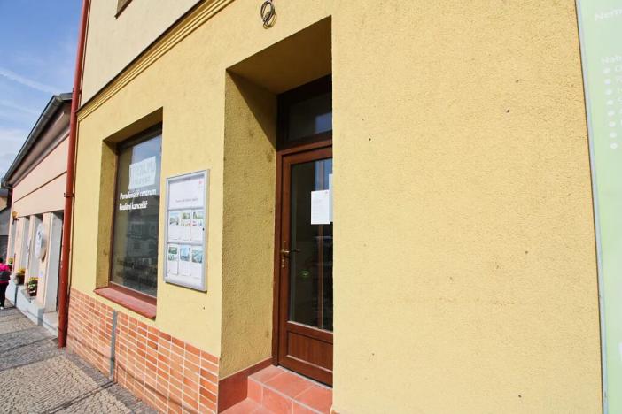 Pronájem obchodního prostoru, Tišnov, nám. Míru, 72 m2