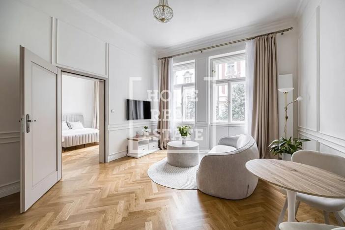 Pronájem bytu 2+kk, Praha - Vinohrady, Velehradská, 55 m2