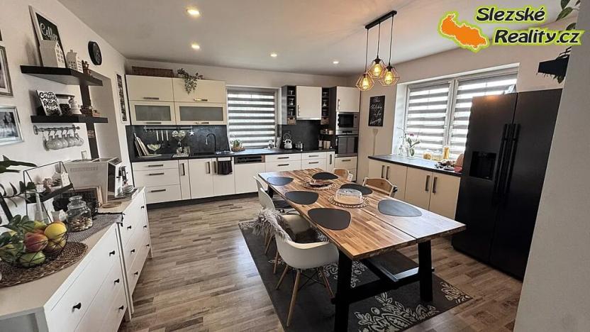 Prodej rodinného domu, Vitiněves, 290 m2