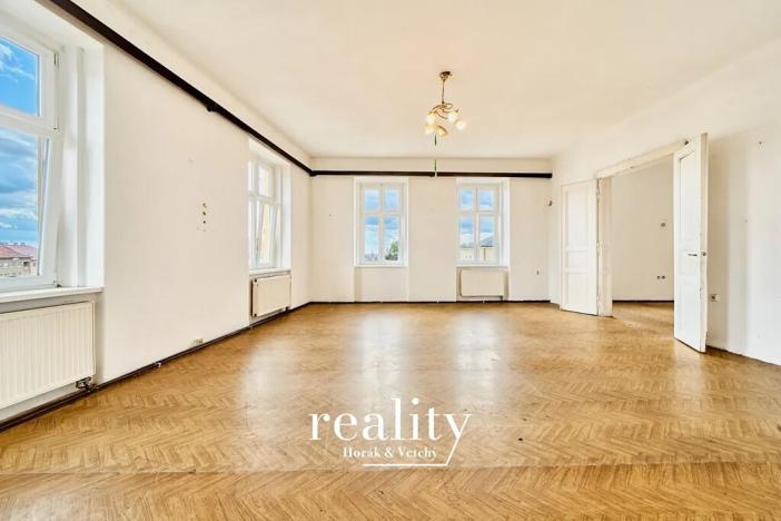 Prodej bytu 4+1, Znojmo, Pontassievská, 135 m2