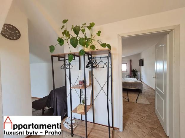 Prodej bytu 2+kk, Praha - Nové Město, V tůních, 58 m2