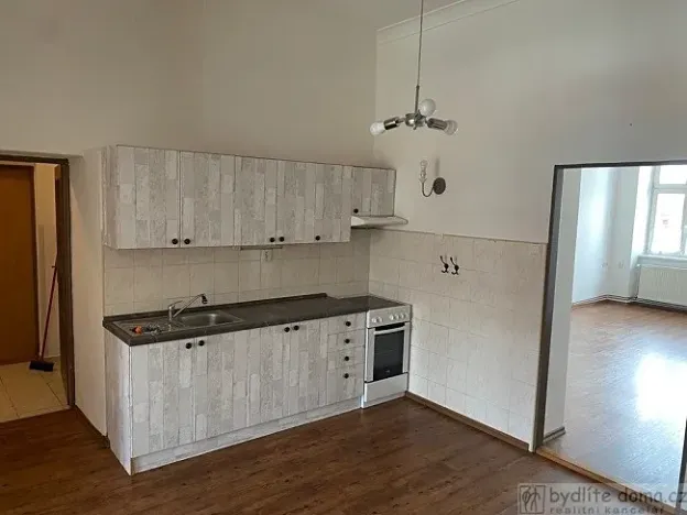 Pronájem bytu 2+1, Vodňany, nám. Svobody, 77 m2