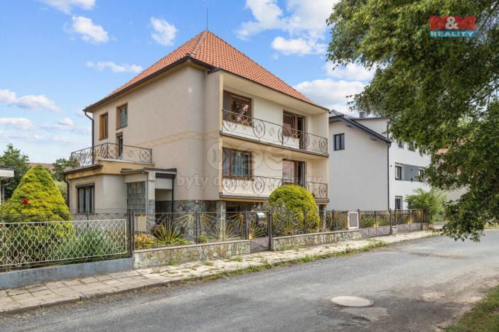 Prodej rodinného domu, Kněževes, Jižní, 140 m2