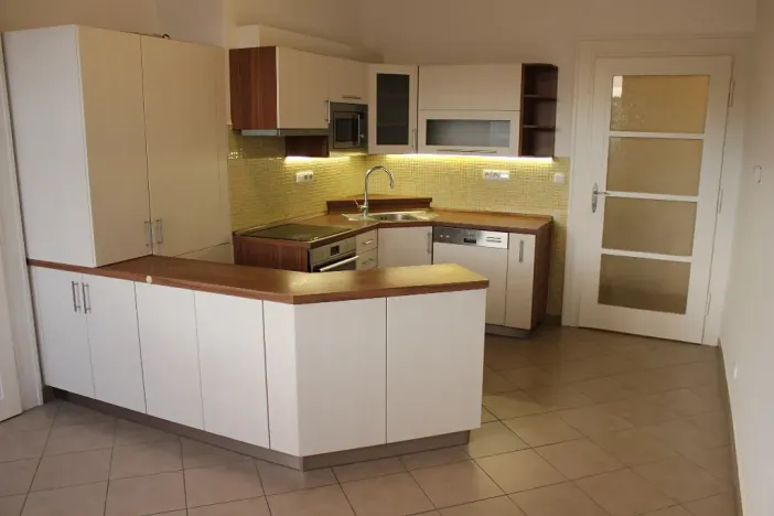 Pronájem bytu 2+1, Praha - Vinohrady, Budečská, 83 m2