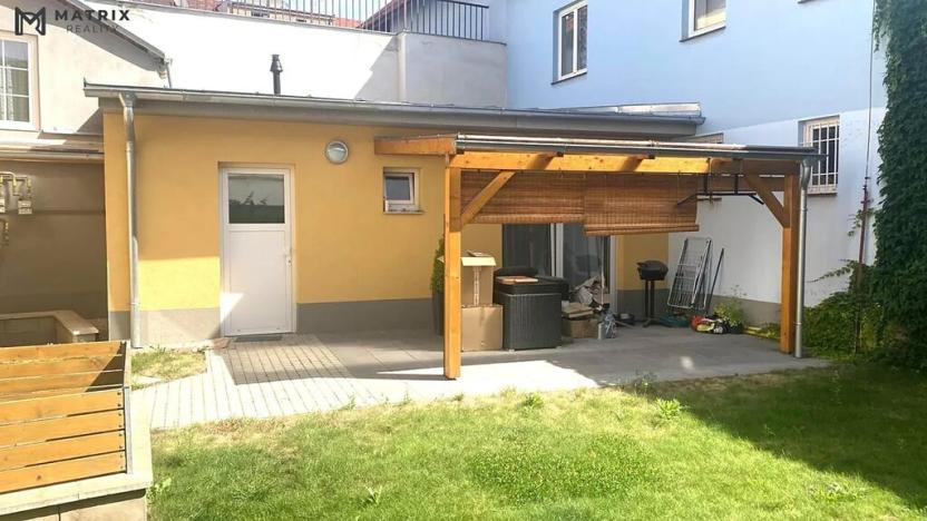 Pronájem bytu 1+kk, Praha - Libeň, Zenklova, 37 m2