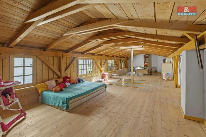 Prodej rodinného domu, Nové Hrady, 360 m2