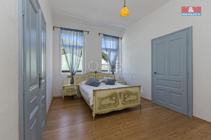 Prodej rodinného domu, Nové Hrady, 360 m2