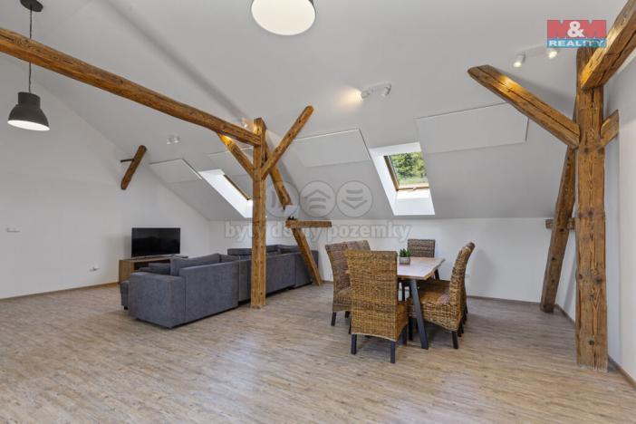 Prodej rodinného domu, Nové Hrady, 360 m2