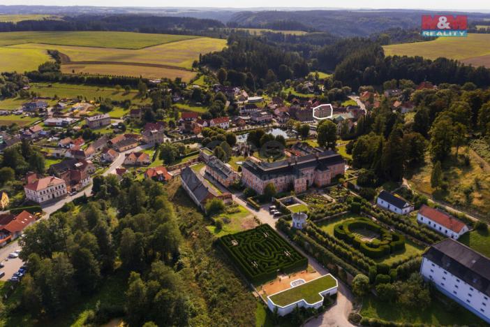 Prodej rodinného domu, Nové Hrady, 360 m2