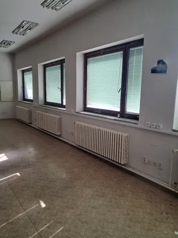 Pronájem kanceláře, Skuteč, Husova, 69 m2