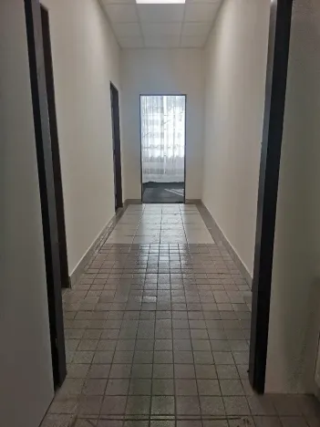 Pronájem obchodního prostoru, Hradec Králové, Vážní, 17 m2