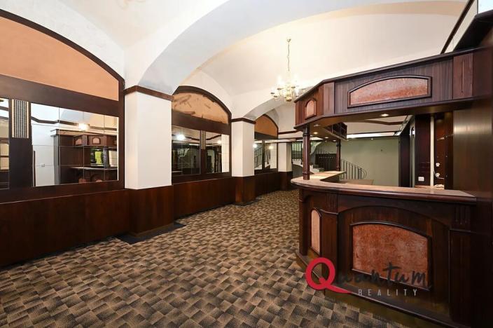 Prodej obchodního prostoru, Praha - Nusle, Slavojova, 149 m2