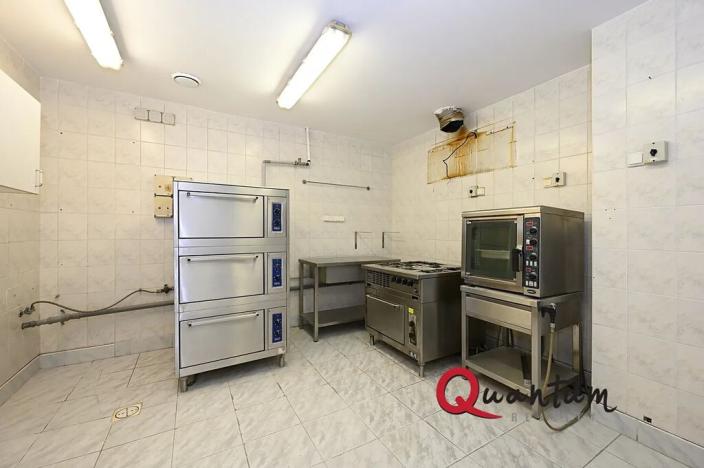 Prodej obchodního prostoru, Praha - Nusle, Slavojova, 149 m2