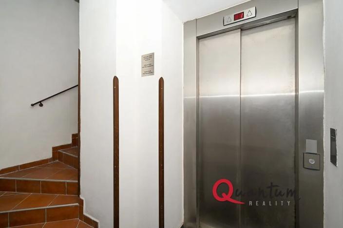 Prodej obchodního prostoru, Praha - Nusle, Slavojova, 149 m2