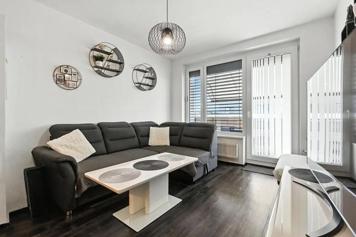 Prodej bytu 2+kk, Praha - Dolní Měcholupy, Honzíkova, 57 m2