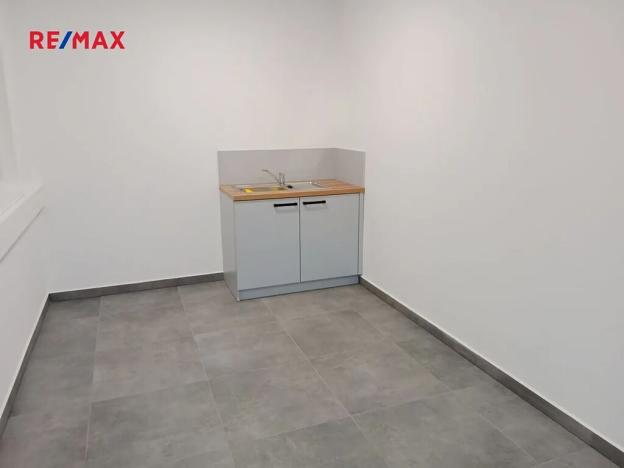 Pronájem skladu, Velké Meziříčí, Karlov, 476 m2