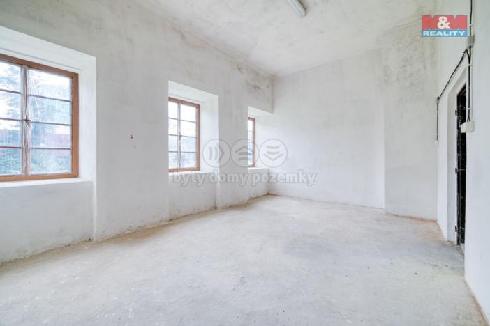 Pronájem obchodního prostoru, Plzeň - Východní Předměstí, sady 5. května, 330 m2