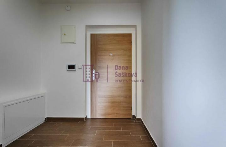 Pronájem bytu 3+kk, Jindřichův Hradec, sídliště Vajgar, 58 m2