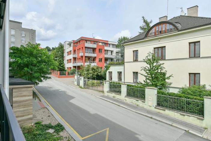 Pronájem bytu 2+kk, Praha - Vinohrady, Perucká, 45 m2