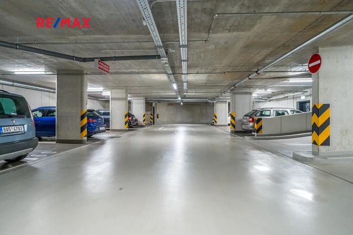 Pronájem bytu 2+kk, Praha - Kamýk, Zimova, 55 m2