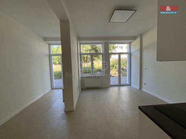 Pronájem bytu 2+kk, Kopřivnice, Komenského, 70 m2