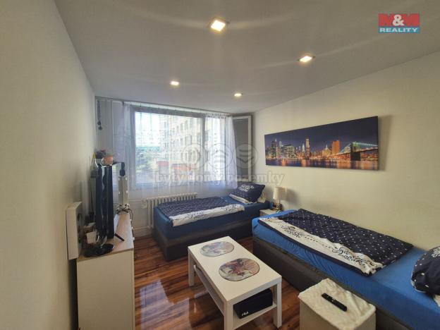 Prodej bytu 3+1, Králův Dvůr, Nad Stadionem, 72 m2